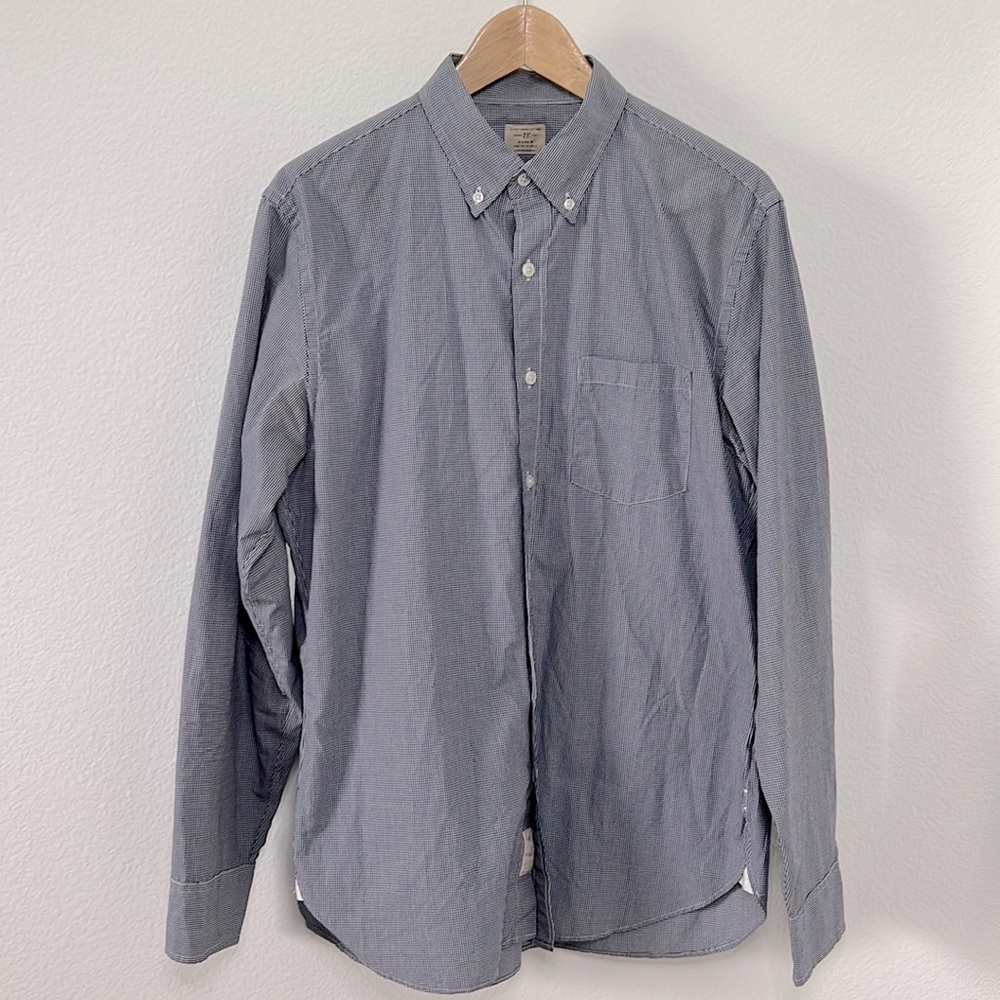 J Crew Casual Button Down Dress Shirt, Size M, Neck 15-15.5, Blue and White